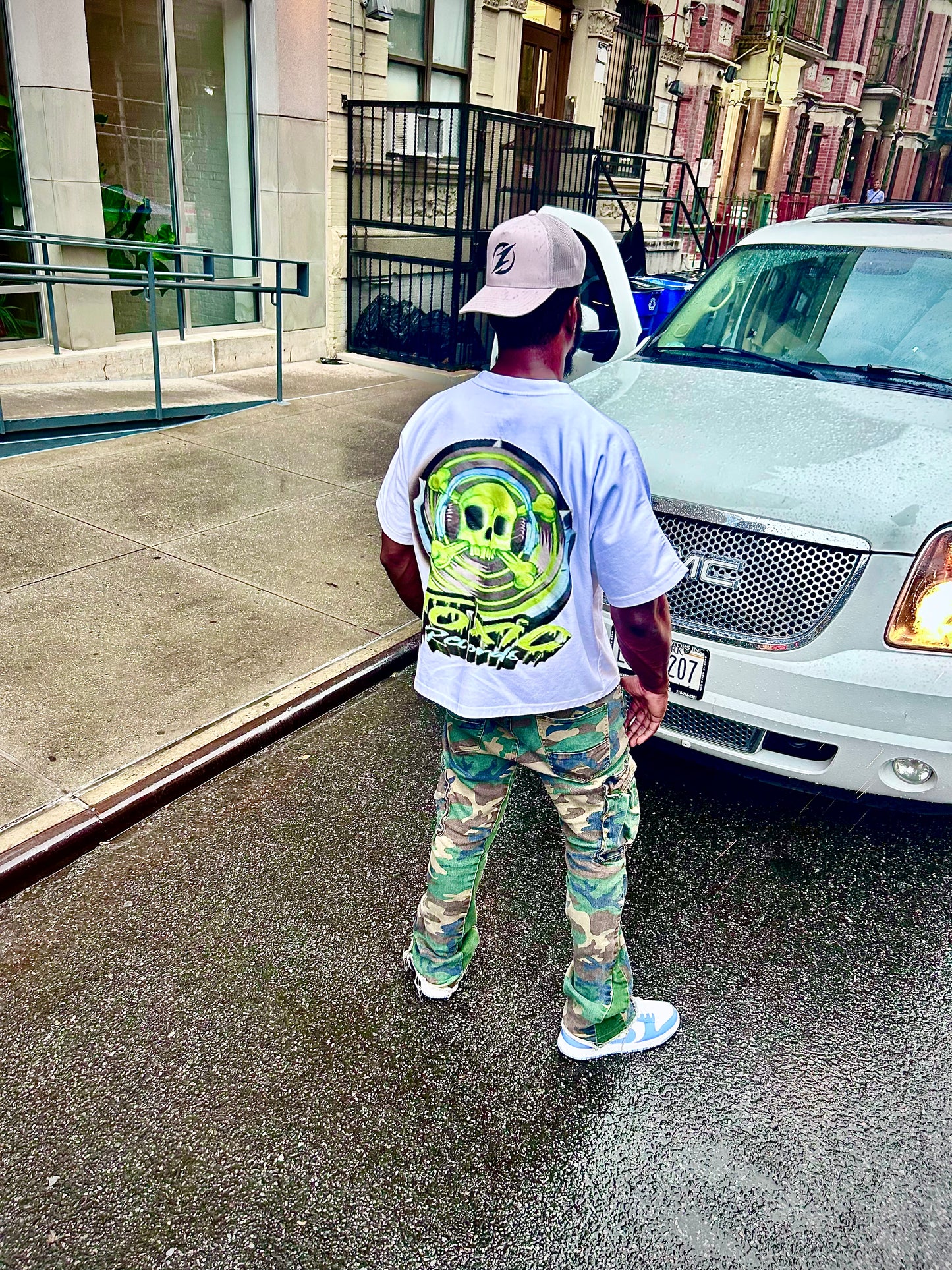 crop logo shirt